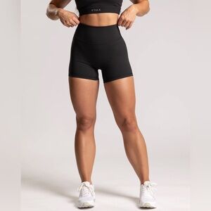 P’Tula Sierra Short : 4"